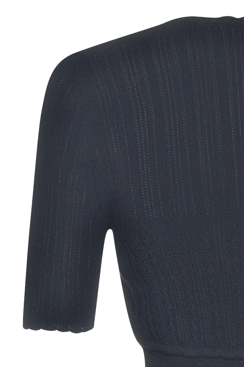 Elastischer Pulli