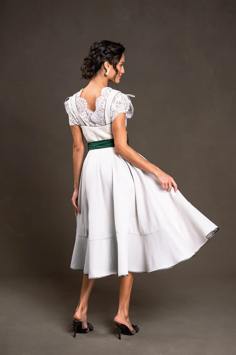 Dirndlkleid mit Seidenmieder in ivory - Perola