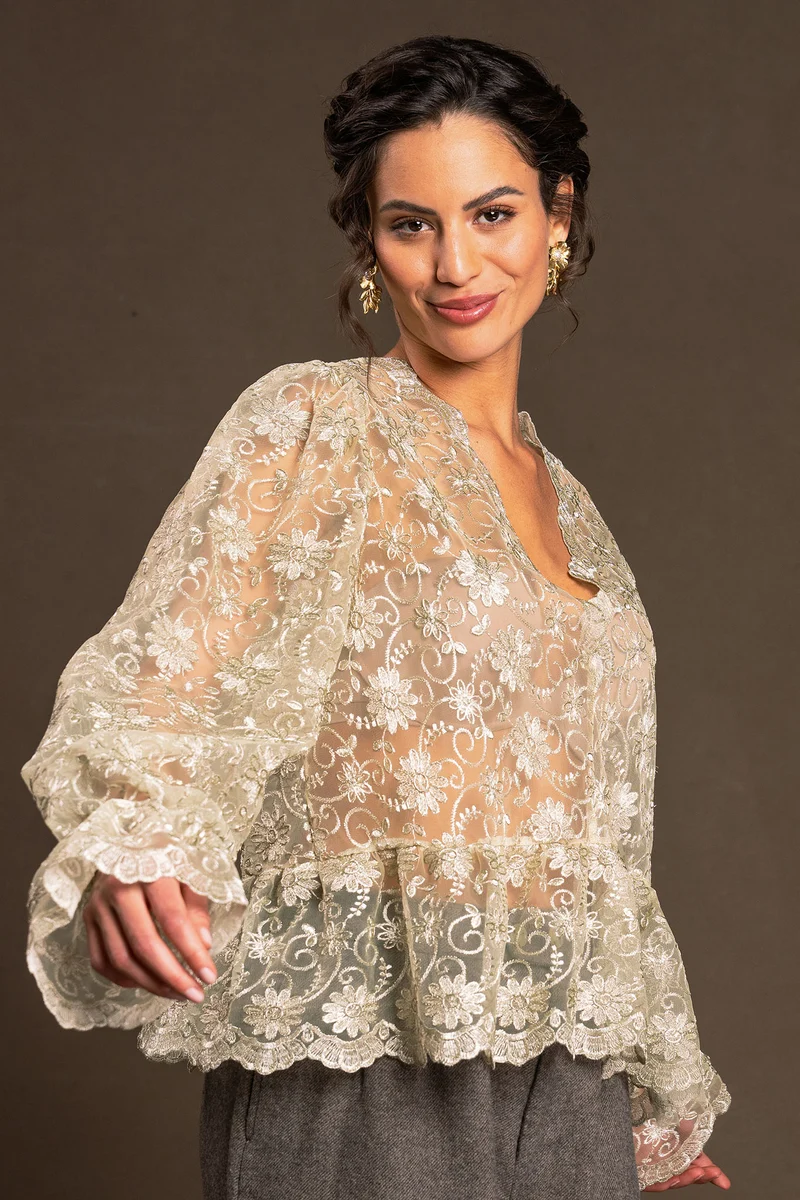 Dirndlbluse Ouro langarm in gold- schimmernder Spitze – POLICARPO