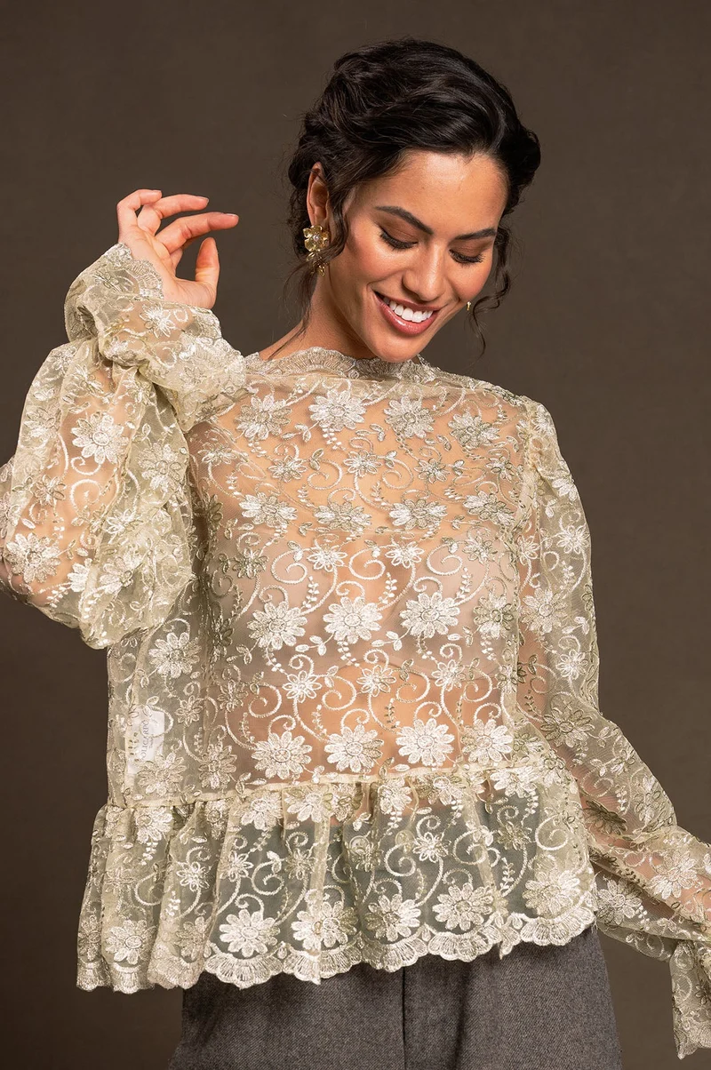 Dirndlbluse Ouro langarm in gold- schimmernder Spitze – POLICARPO