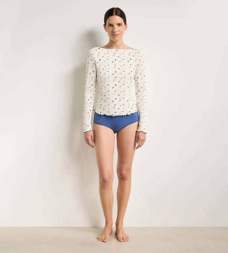 Langärmliges Oberteil mit U-Boot-Ausschnitt aus naturfarbener Baumwolle mit Blumenprint von Slow Days Fresh Vibes