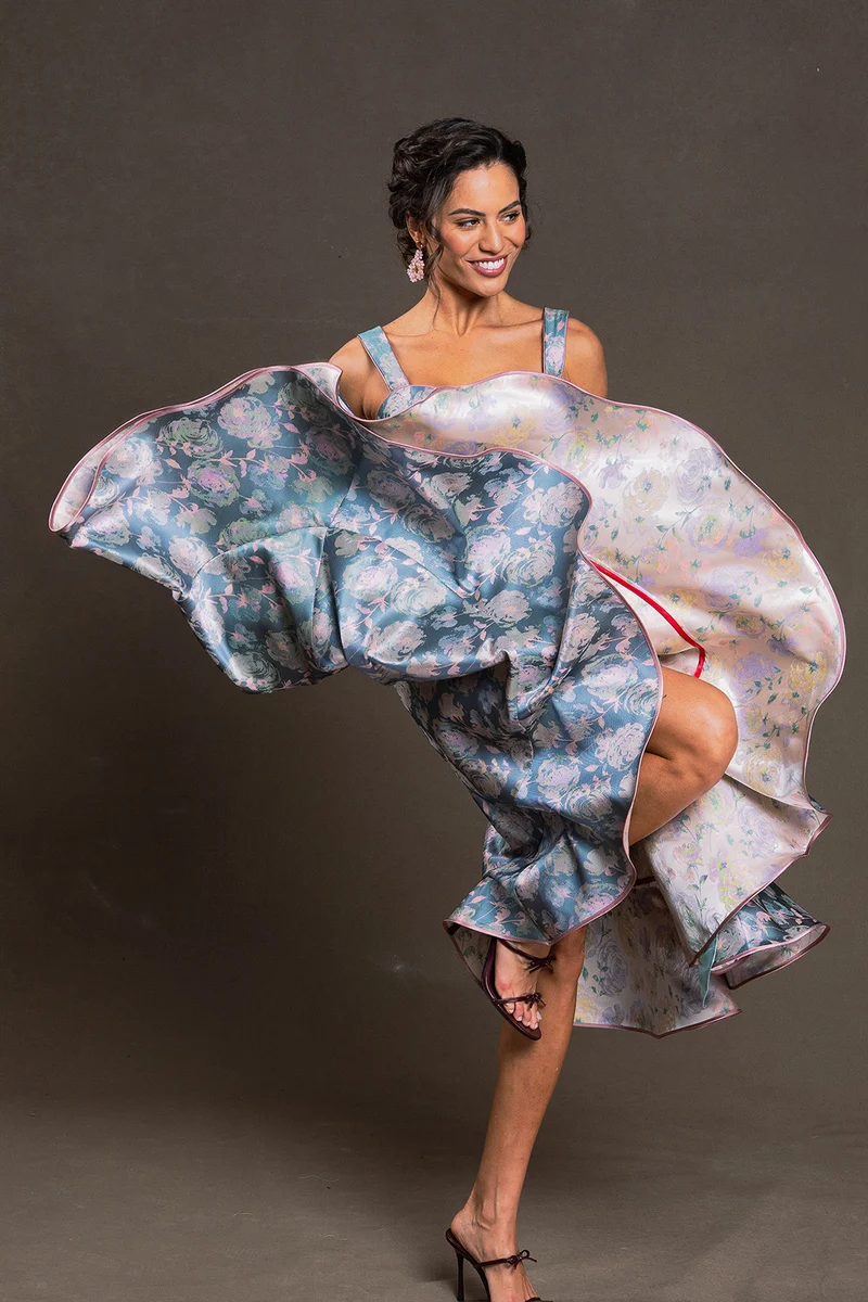 Blumendirndl mit taubenblau-rosefarbenem Jacquard - Marisol