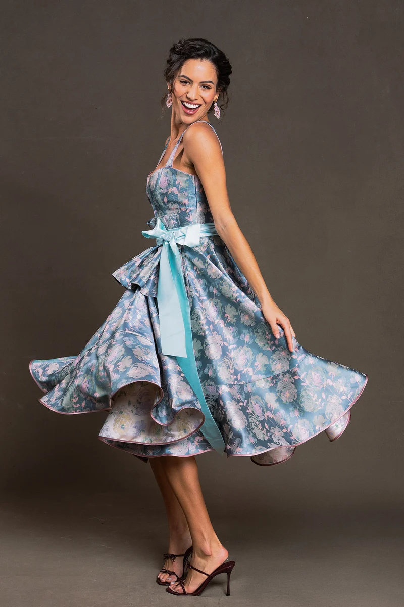 Blumendirndl mit taubenblau-rosefarbenem Jacquard - Marisol