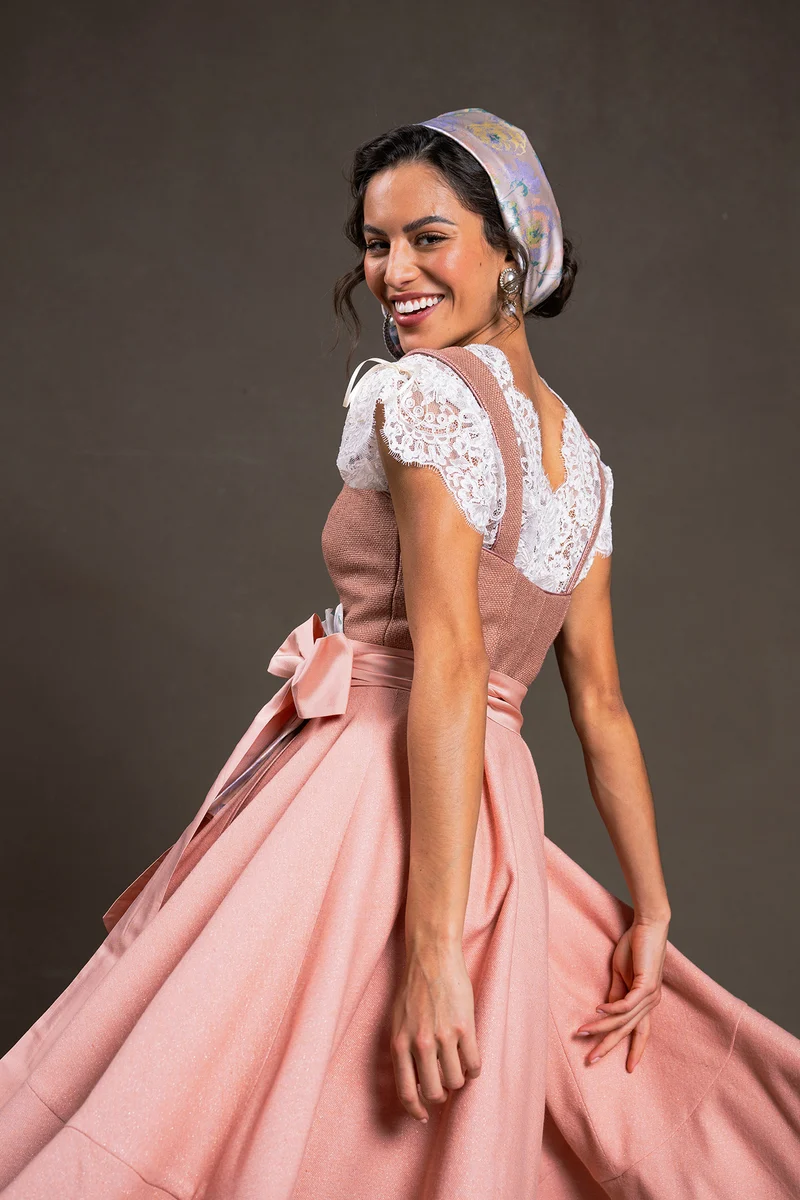 Romantisches Dirndlkleid Rosalina in zarten Rosétönen POLICARPO Trachten