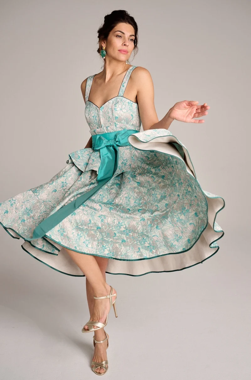 Designerdirndl in Tiffany-Türkis Jacquard - Mariza
