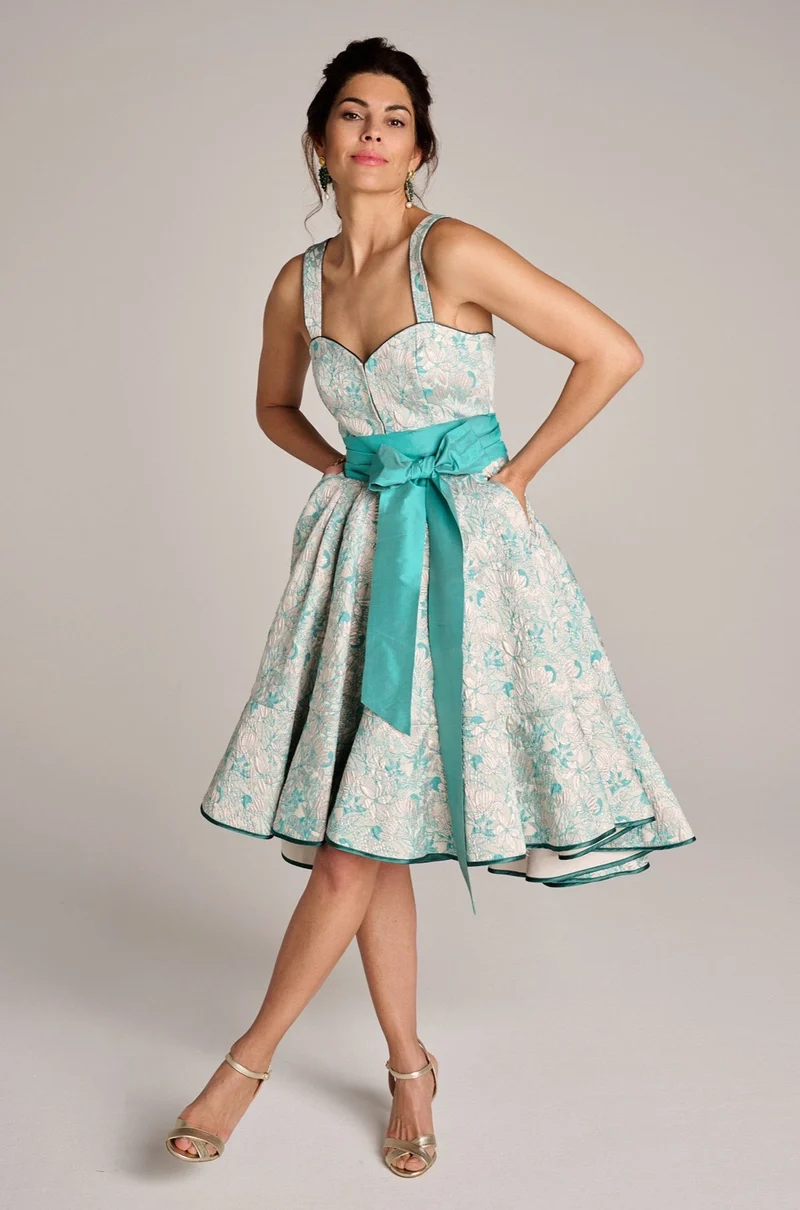 Designerdirndl in Tiffany-Türkis Jacquard - Mariza