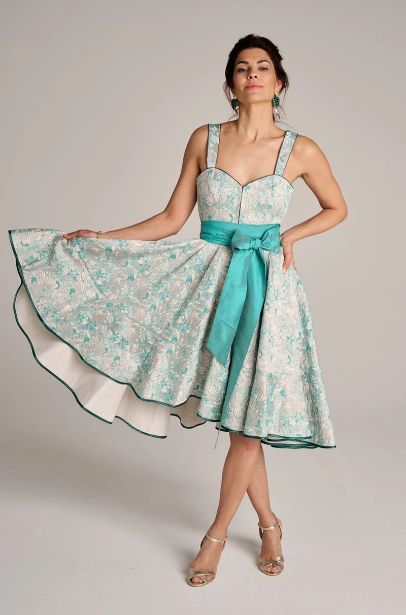 Designerdirndl in Tiffany-Türkis Jacquard - Mariza