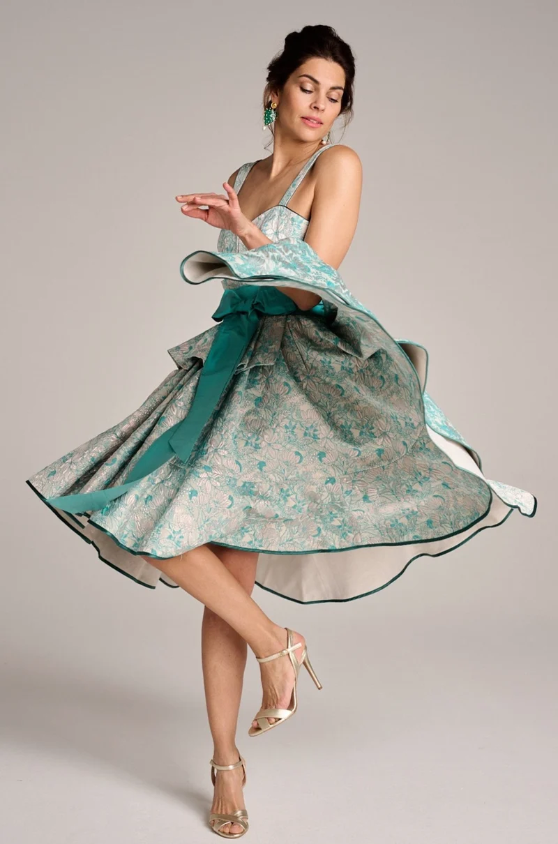 Designerdirndl in Tiffany-Türkis Jacquard - Mariza