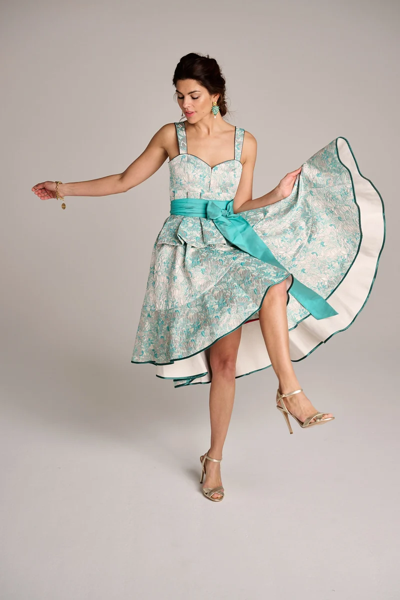 Designerdirndl in Tiffany-Türkis Jacquard - Mariza