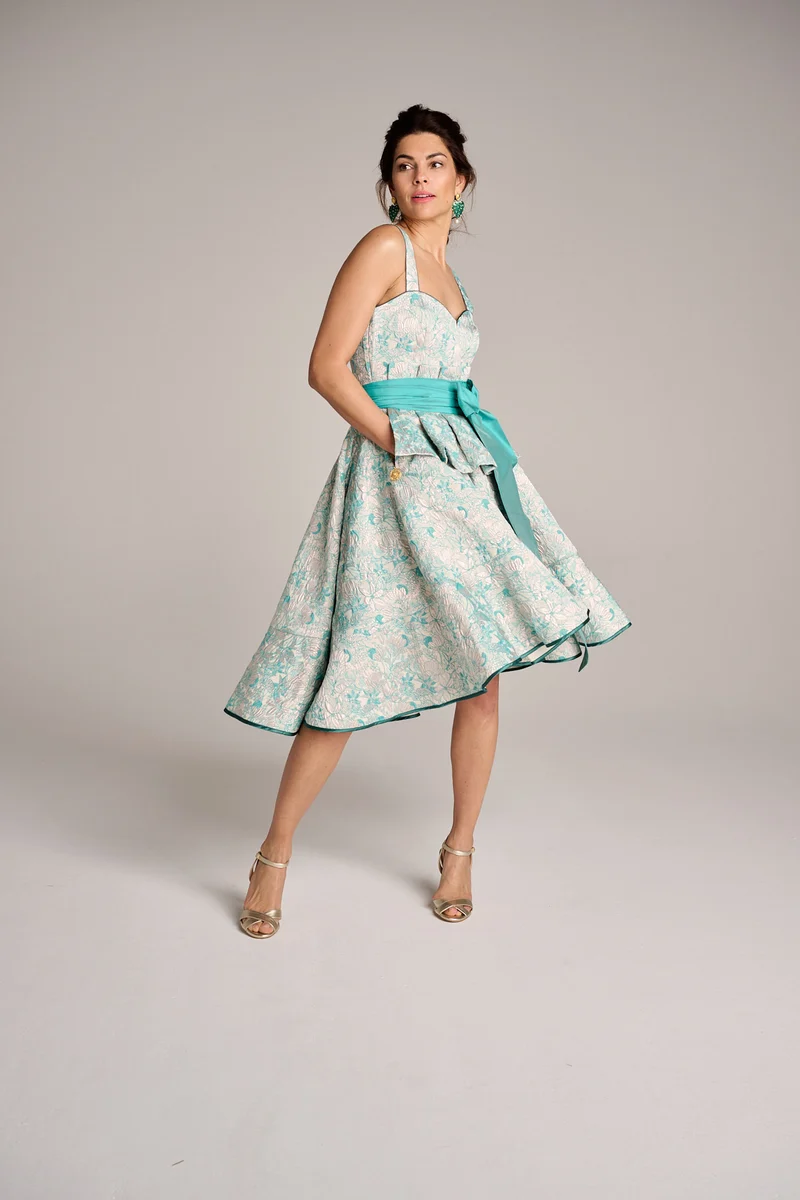 Designerdirndl in Tiffany-Türkis Jacquard - Mariza