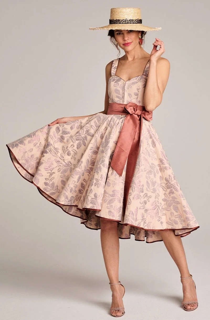 Designerdirndl in lachsfarbenen Jacquard - Adora