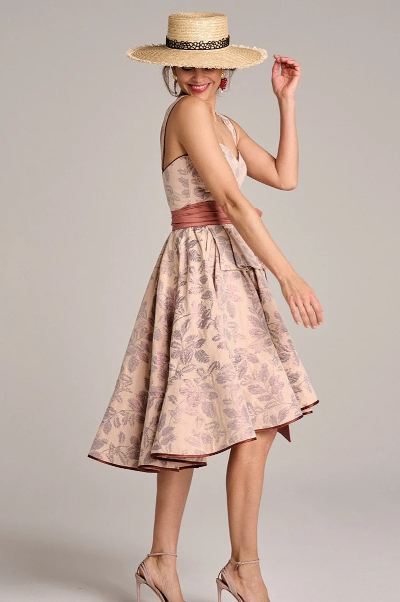 Designerdirndl in lachsfarbenen Jacquard - Adora