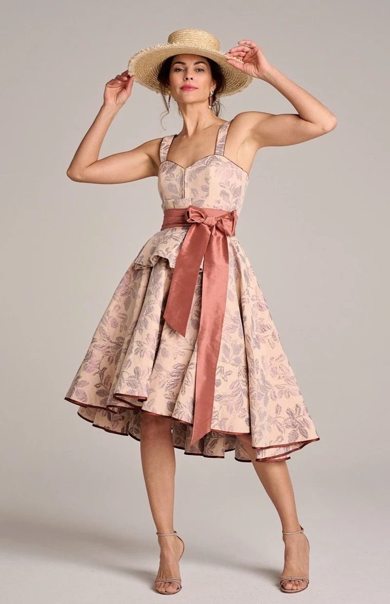 Designerdirndl in lachsfarbenen Jacquard - Adora