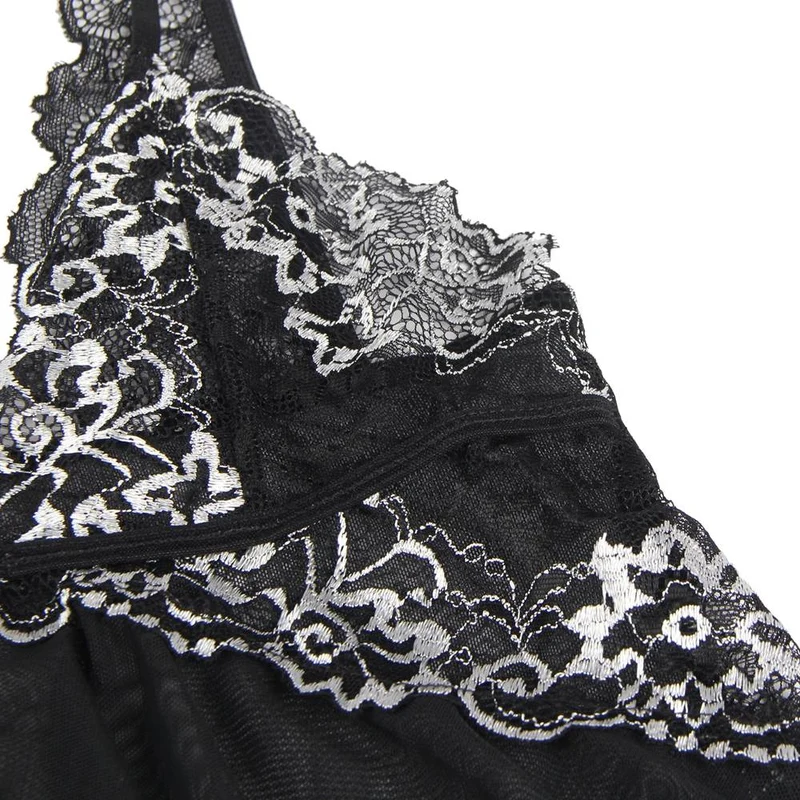 Schwarzes Babydoll aus Spitze – Tiefer V-Ausschnitt, unregelmäßiger Saum und neun Knöpfe vorne