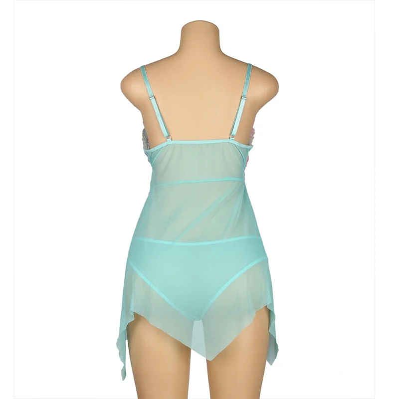 Hellgrünes Babydoll aus Netzstoff – Digitaler Spitzendruck, offene Vorderseite, Schlitz und passendes Höschen