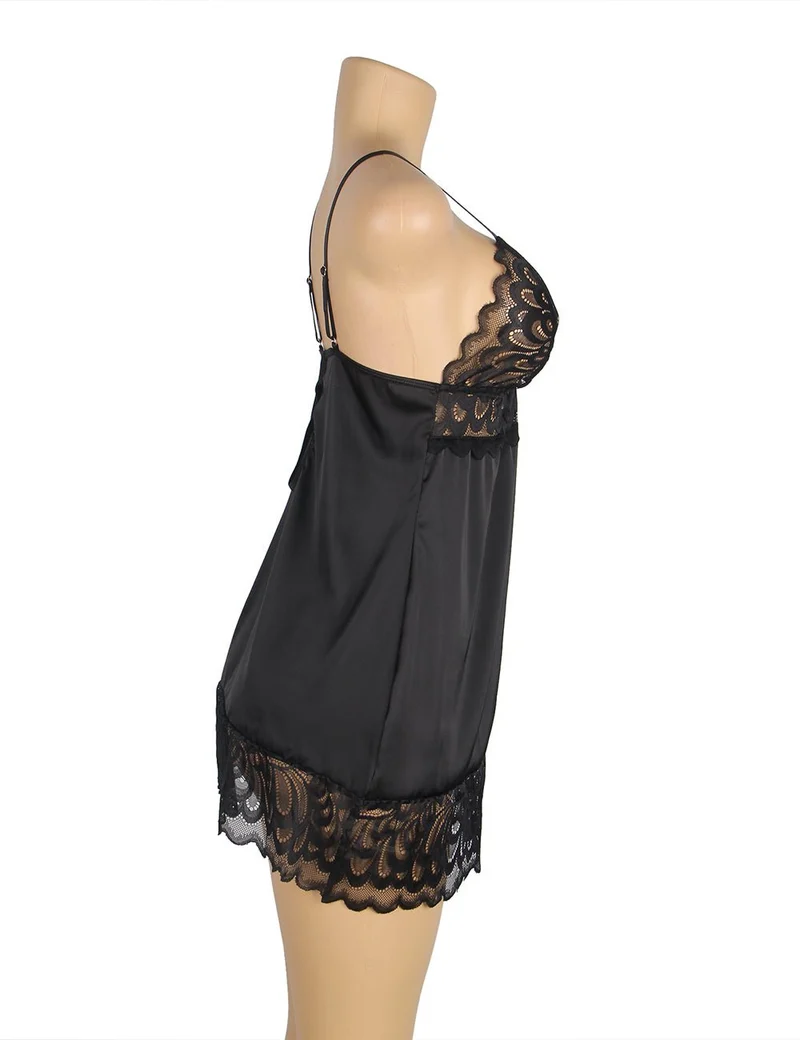Schwarzes Babydoll mit Blumenmuster und Spitze – Haken- und Ösenverschluss am Rücken, Übergröße