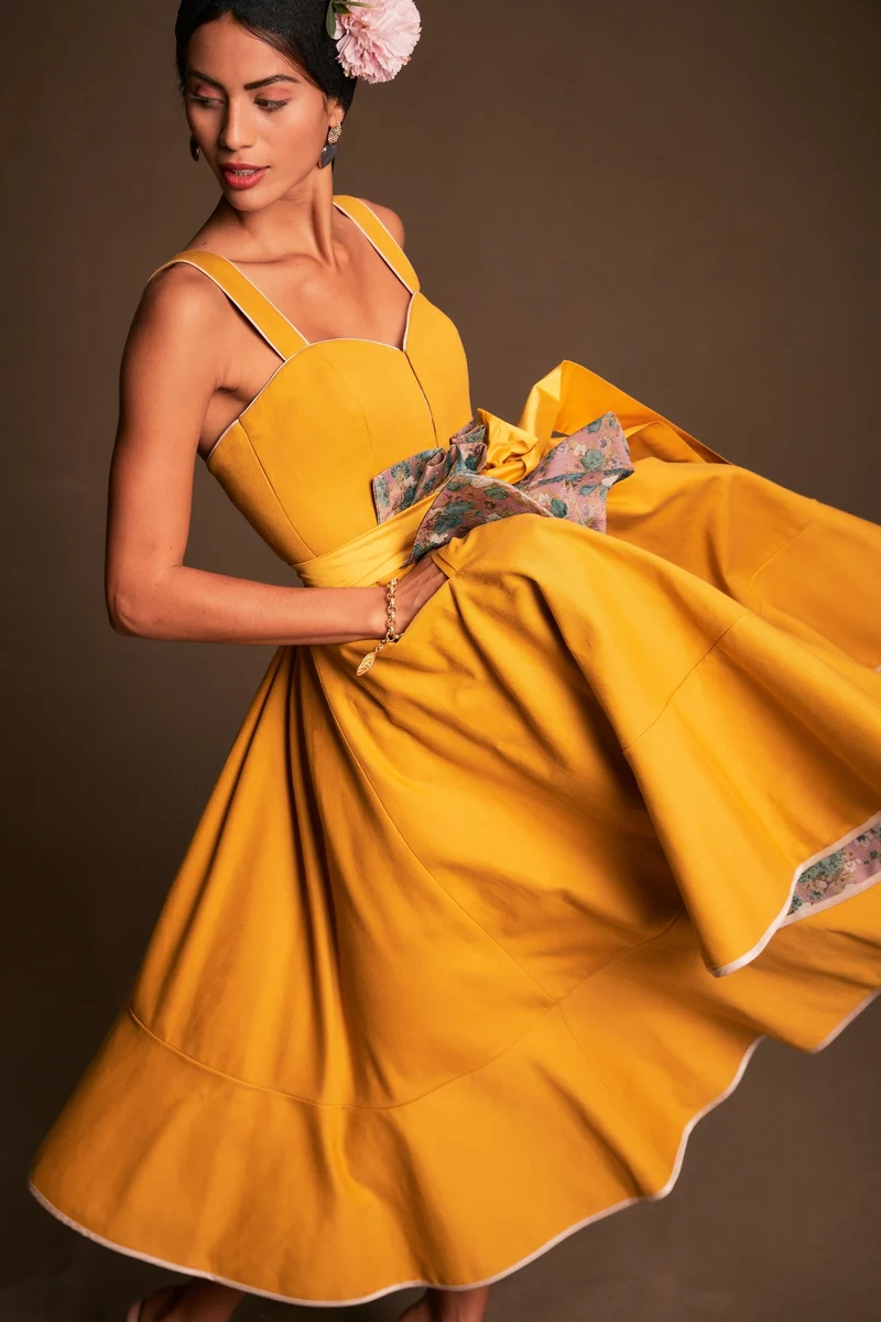 Dirndlkleid in mango gelb - Cascais