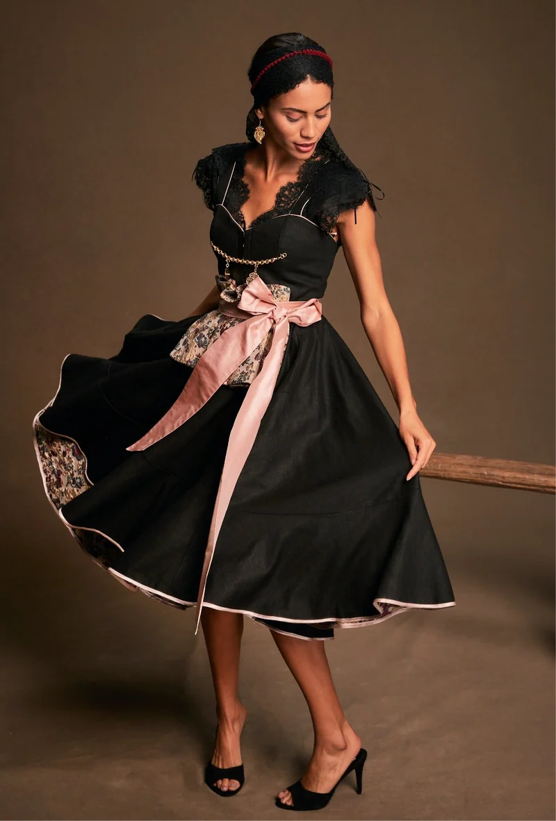 Designerdirndl in schwarz - Sagres