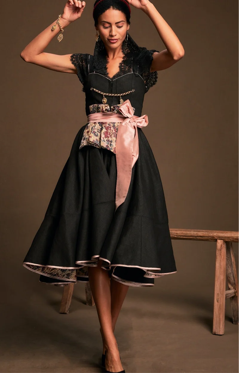 Designerdirndl in schwarz - Sagres
