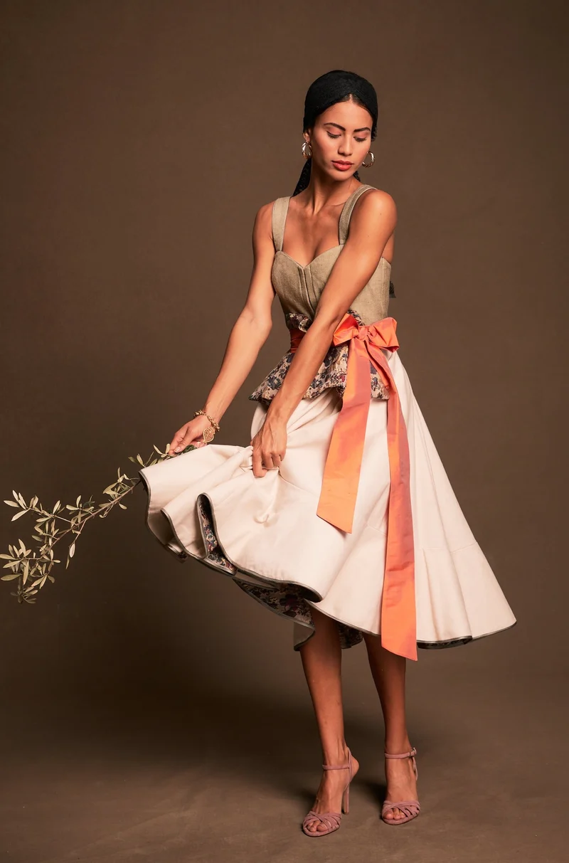 Designerdirndl Iris in Olive & Creme | POLICARPO Trachten