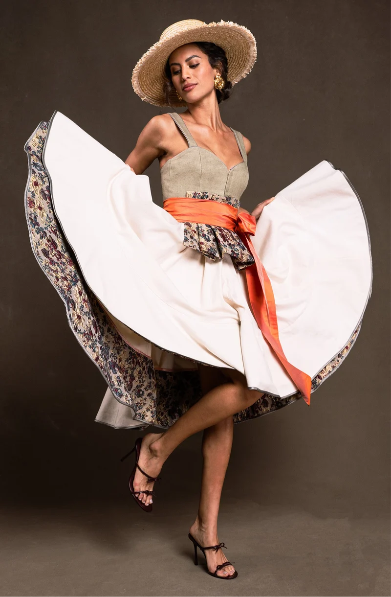 Designerdirndl Iris in Olive & Creme | POLICARPO Trachten