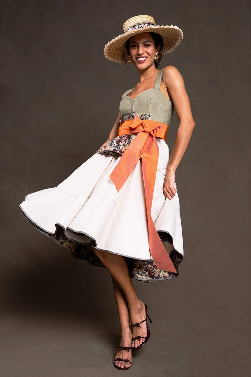 Designerdirndl Iris in Olive & Creme | POLICARPO Trachten