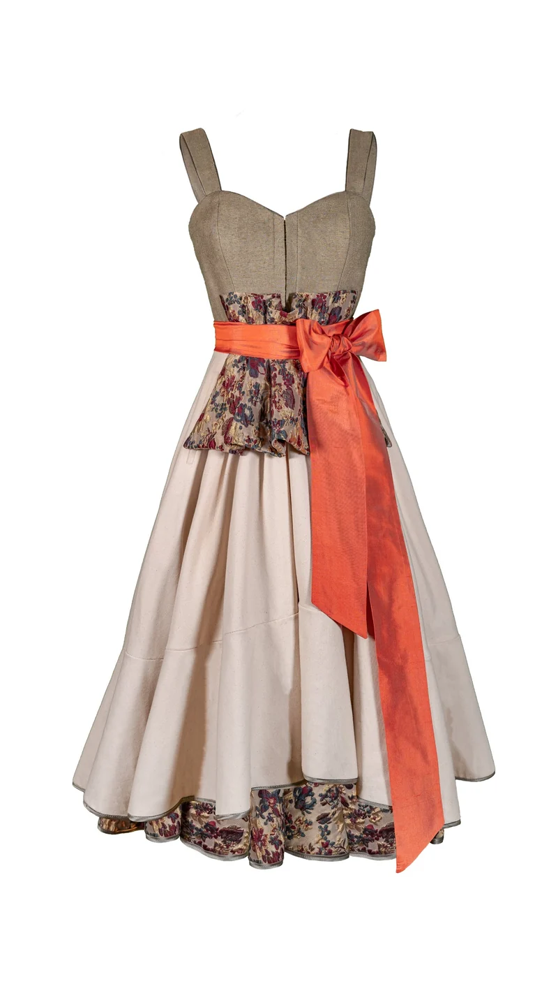 Designerdirndl Iris in Olive & Creme | POLICARPO Trachten