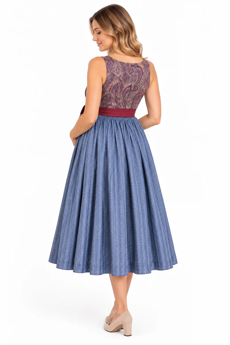 Umstandsdirndl aus Paisleydruck