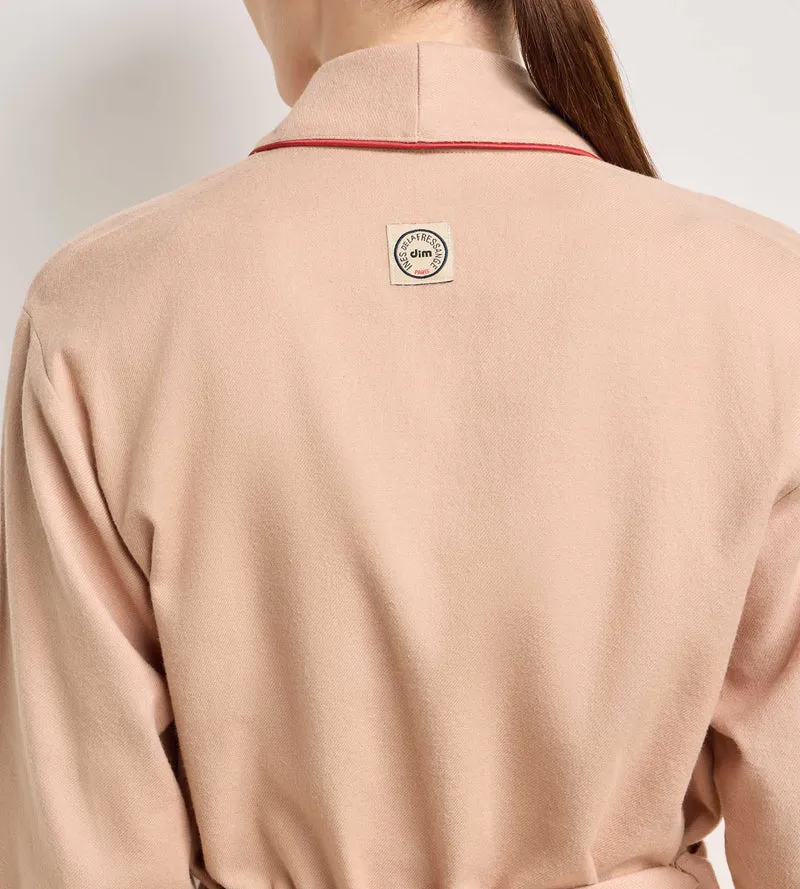 Beiger Seidenflanell-Bademantel DIM x Ines de la Fressange