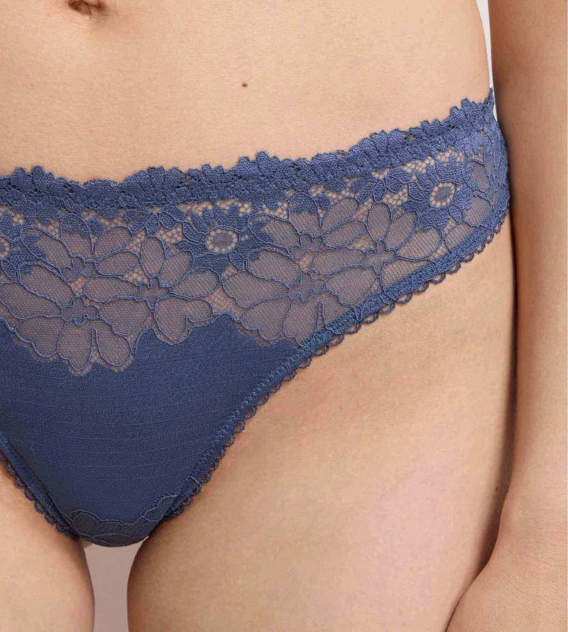 Brazili-Slip für Damen in Puderblau von Slow Days Fresh Vibes