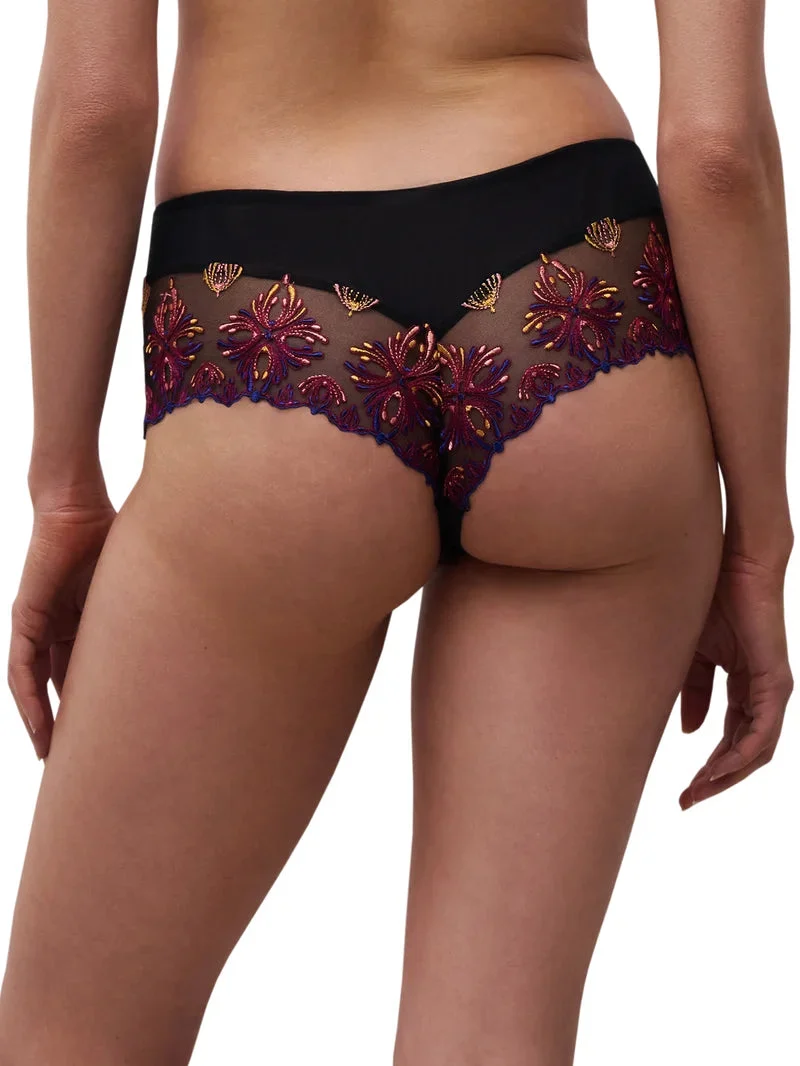 Chantelle - Champs Elysees enthüllt Shorty Black Jewels