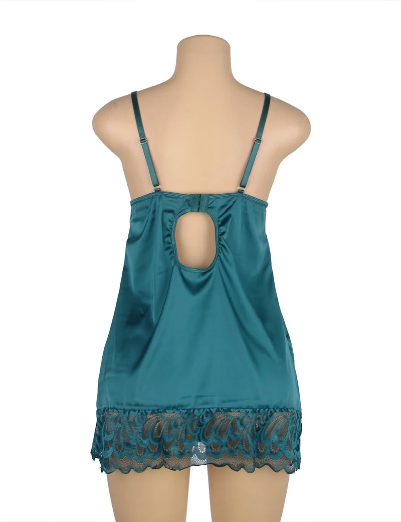 Smaragdgrünes Babydoll aus floraler Spitze mit Haken- und Ösenverschluss am Rücken