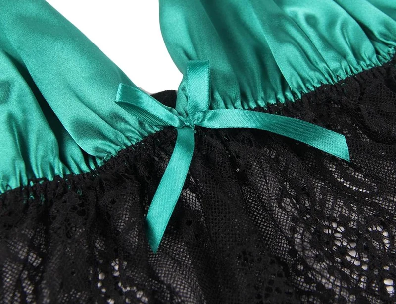 Zweiteiliger Pyjama-Set aus grünem und schwarzem Satin und Spitze mit Lochmuster