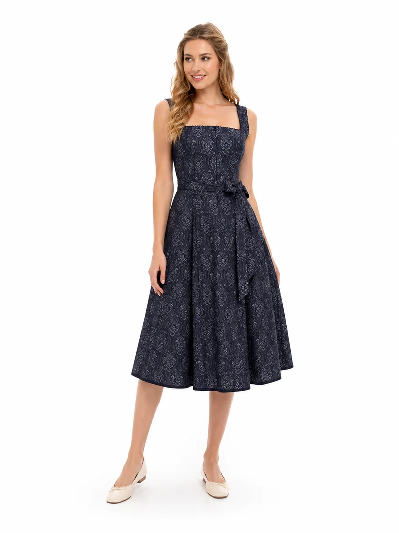 Sommerliches Trägerkleid aus Baumwolldruck