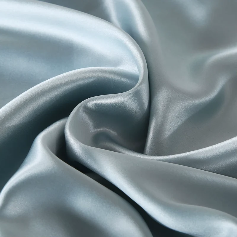 Blaues Luxus-Geschenkset aus 100 % Maulbeerseide: Kissenbezug, Schlafmaske, Schlafmaske und Haargummis
