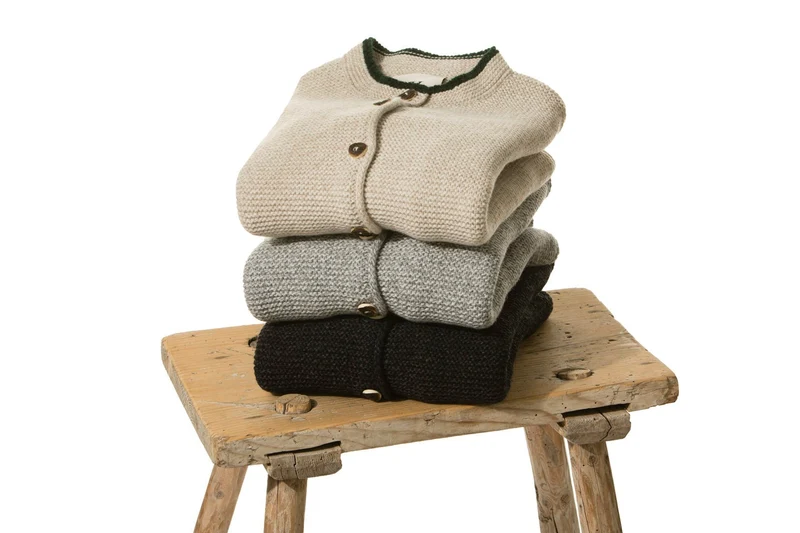 STRICKJACKE HEIDI MIT STEHKRAGEN BEIGE/TANNENGRÜN
