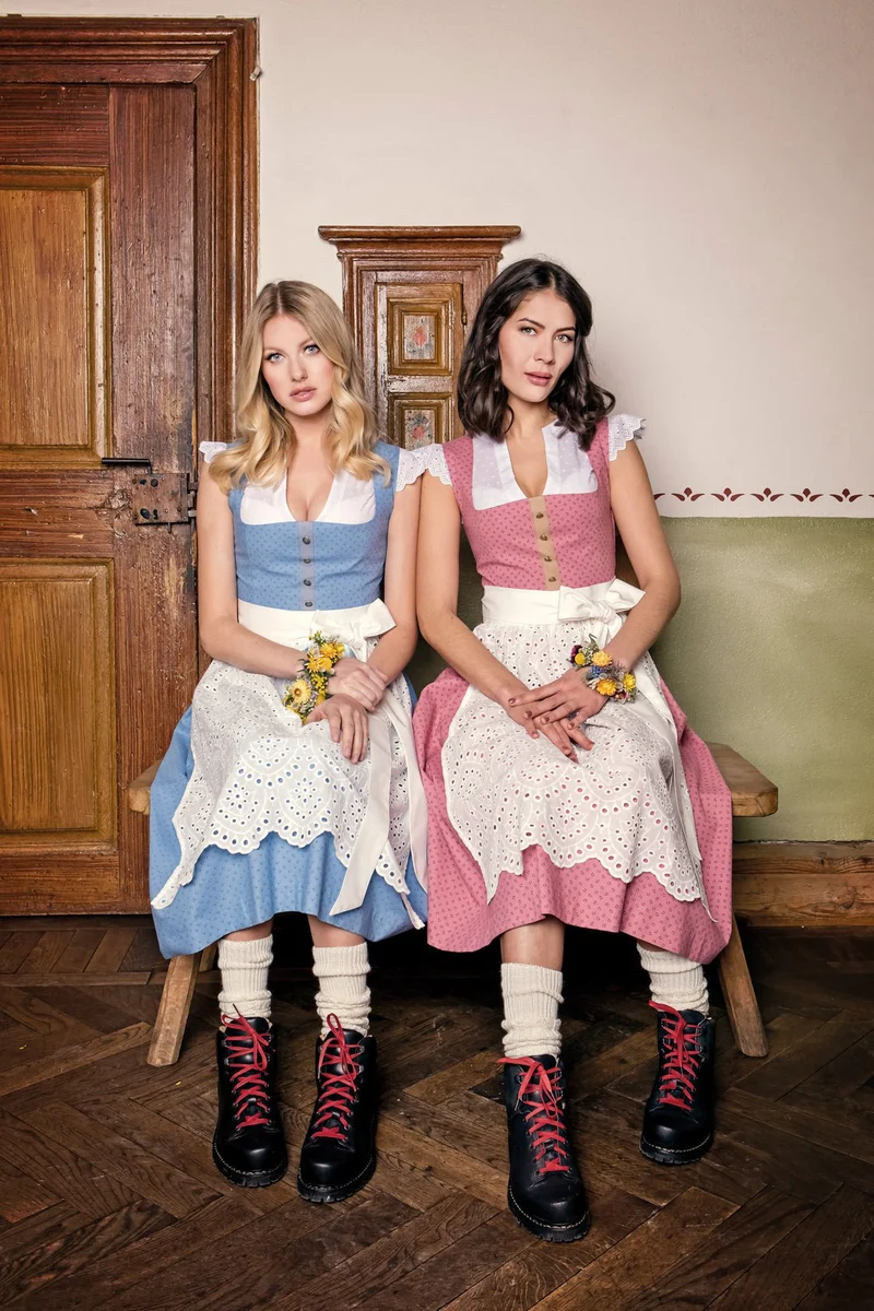 BW DIRNDL VINTAGE FLOWERS PASTELLBLAU