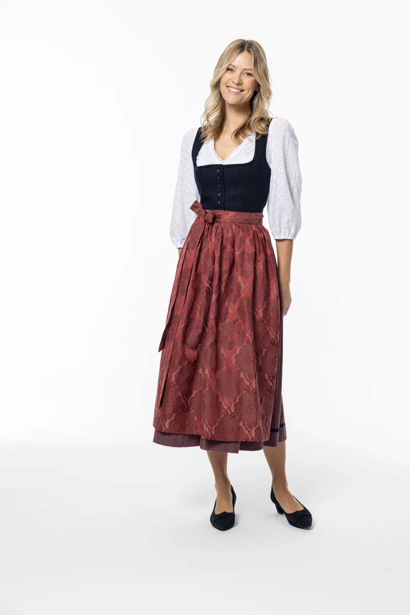 Dirndlbluse mit Streifenstickerei