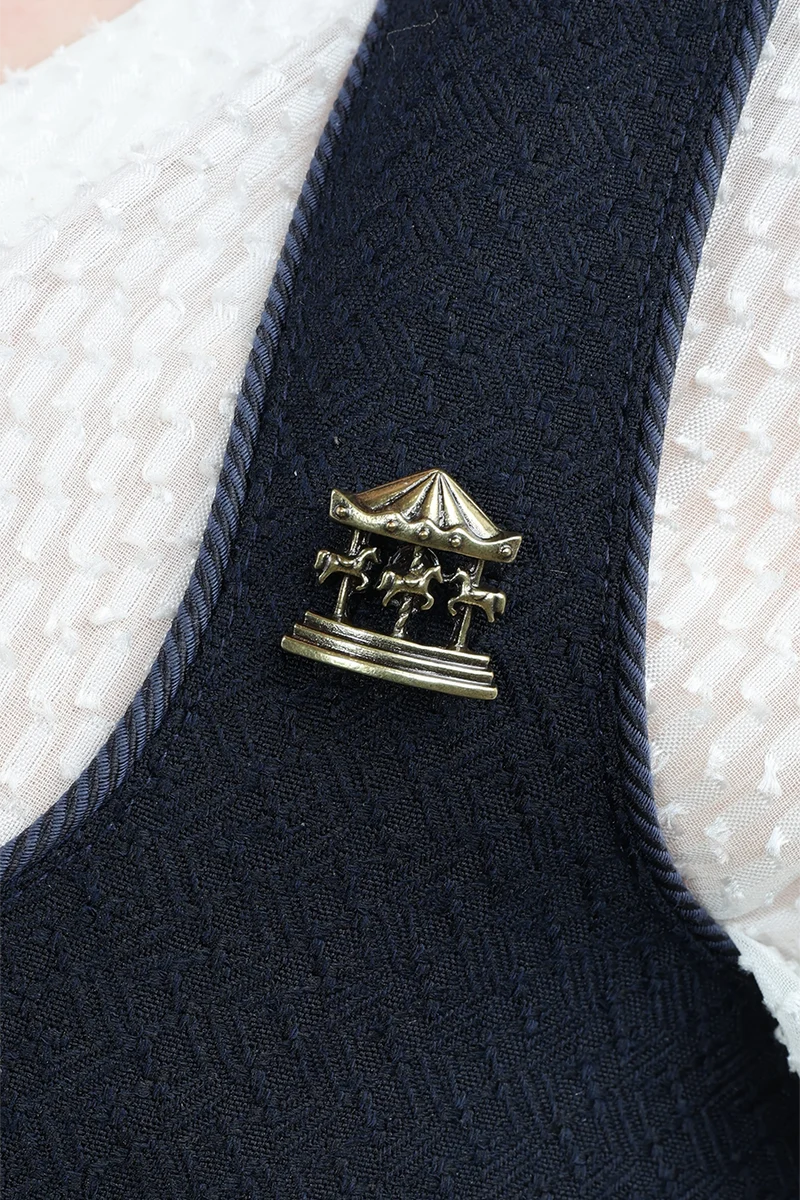 Pin Karussell - altgold