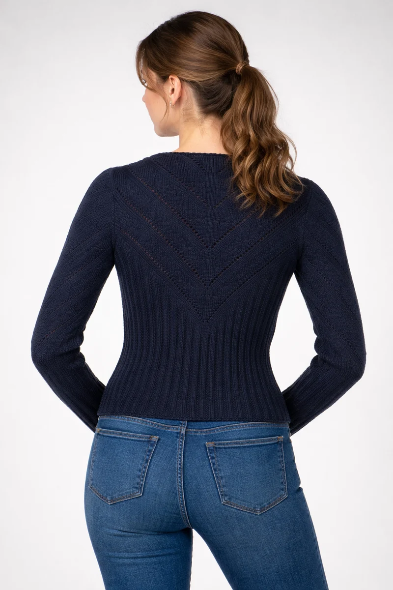Hochgeschlossene Strickjacke mit Ajourmuster