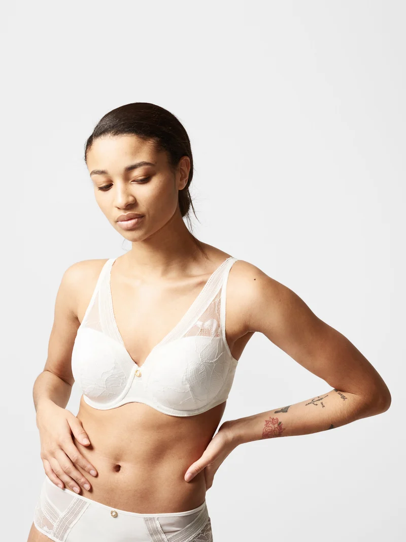 Chantelle – True Lace Plunge Spacer-BH Milch