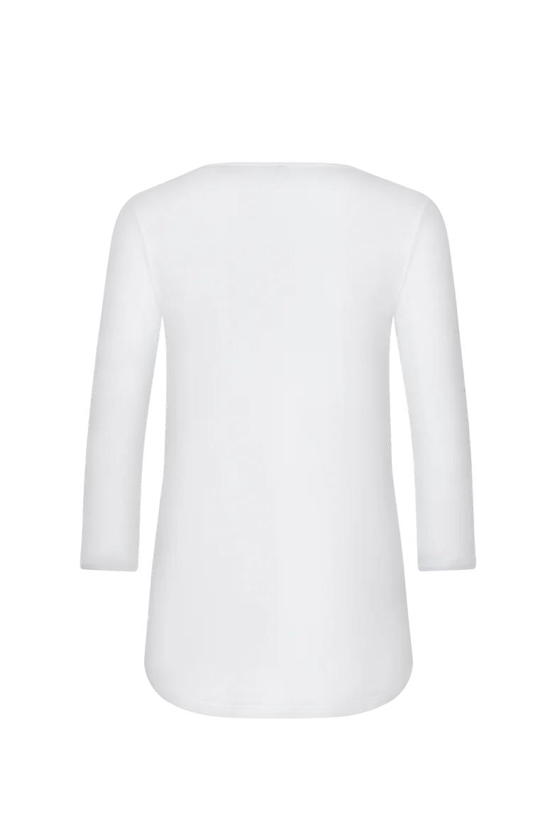 Model-Shirt mit Flachstichstickerei