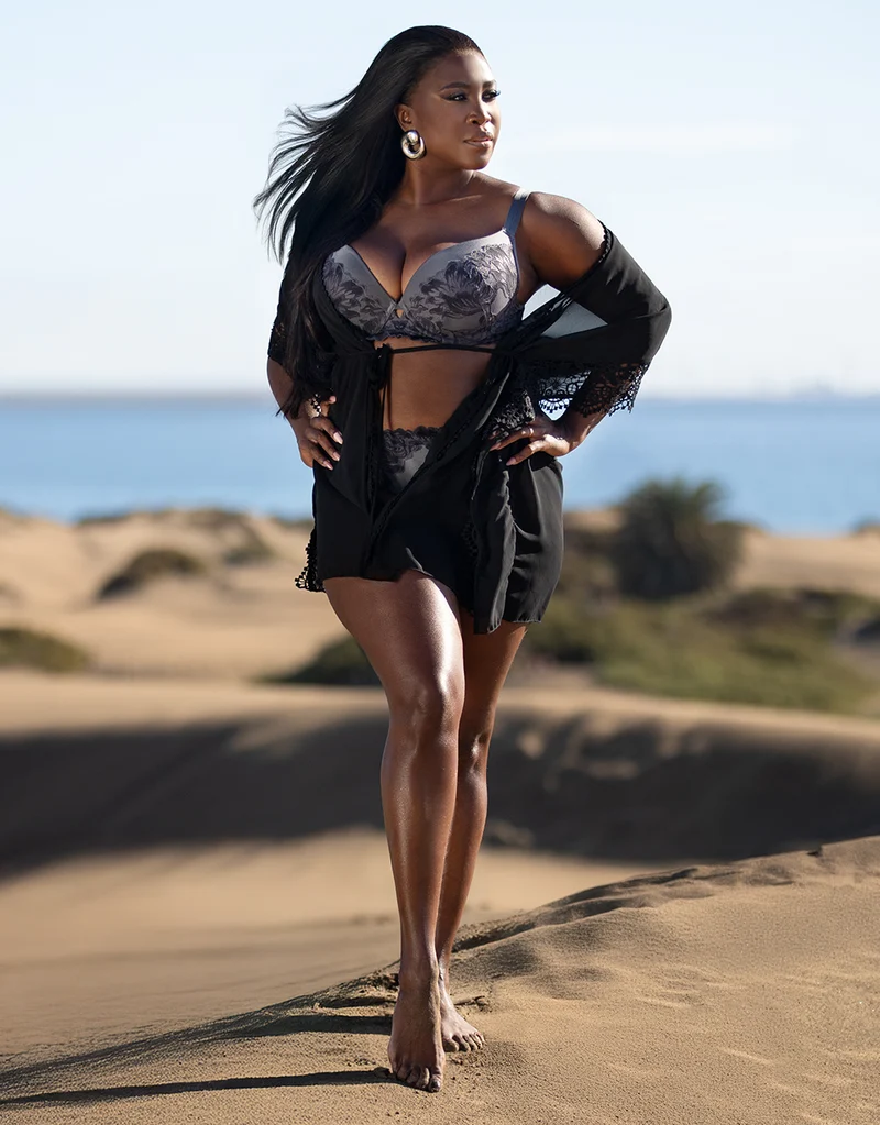 Beach-Kimono Mambo Short Black