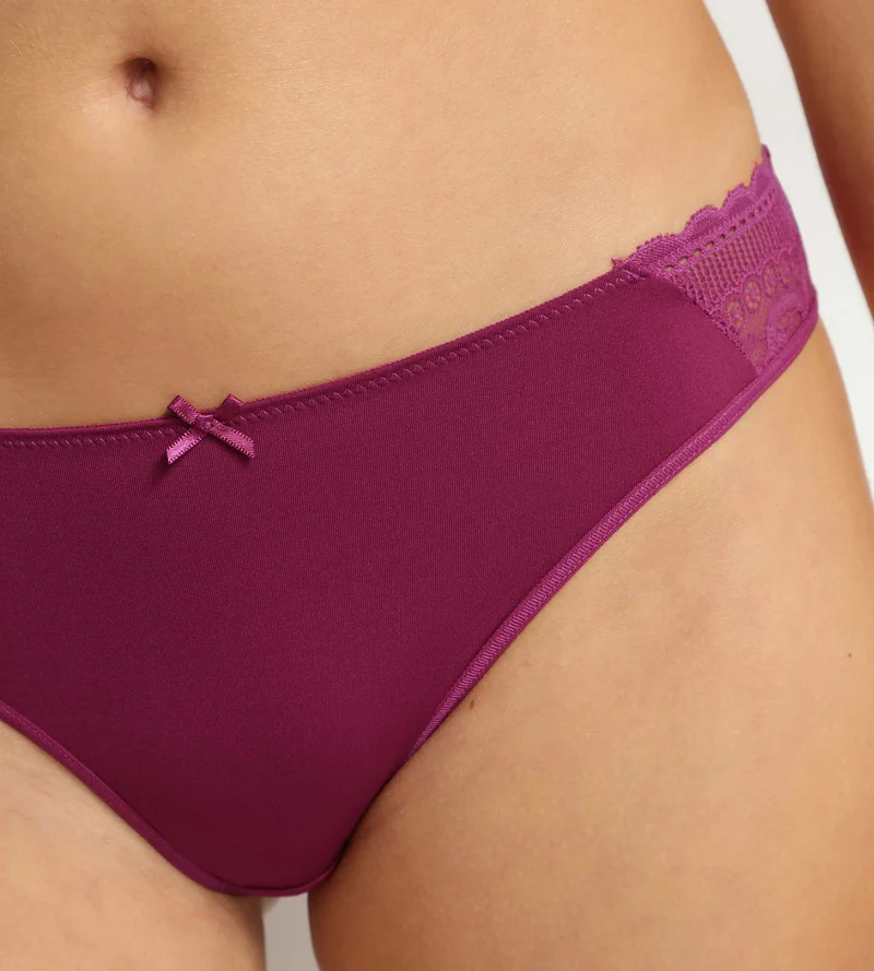 Damenhöschen aus Spitze und Netzstoff mit Blumenmuster „Fruits des Bois” von Dim Féminine