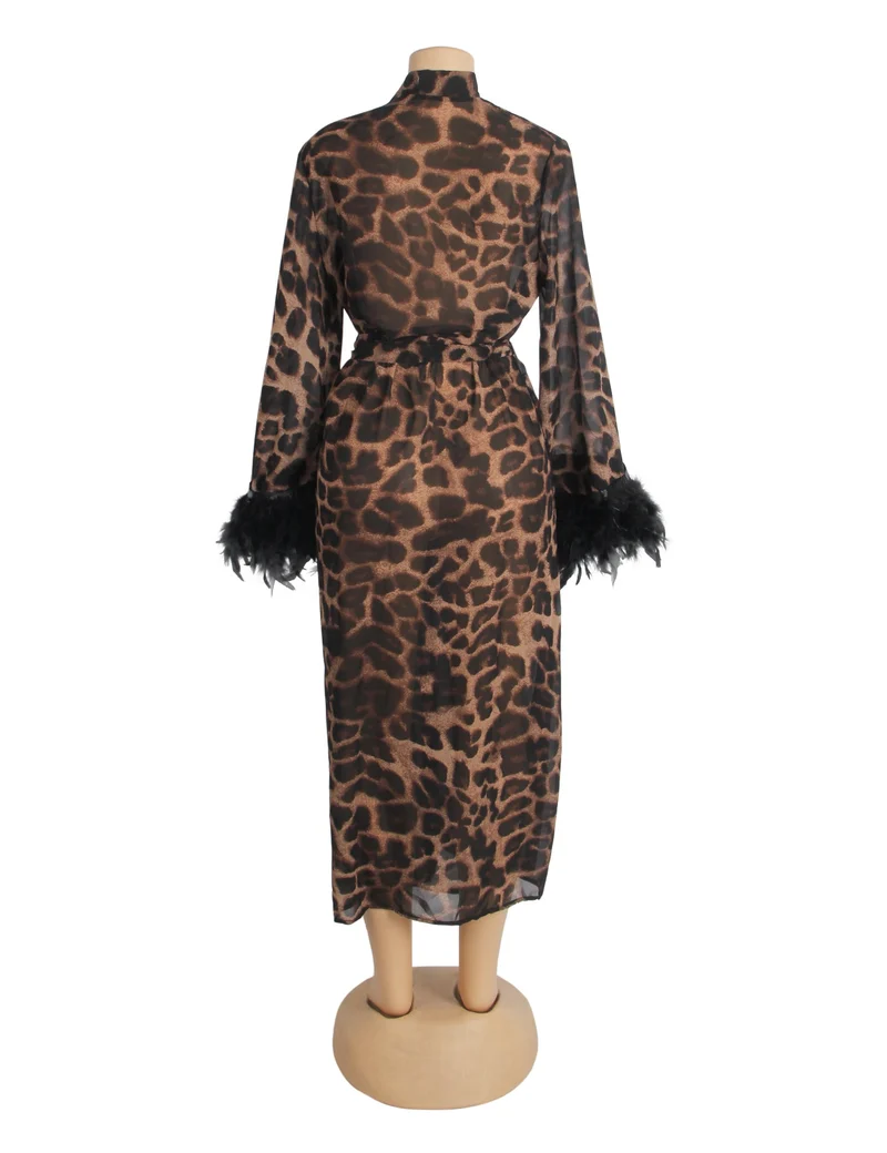 Chiffon-Bademantel mit Leopardenmuster – Abnehmbare Federbündchen, offene Vorderseite & Gürtel
