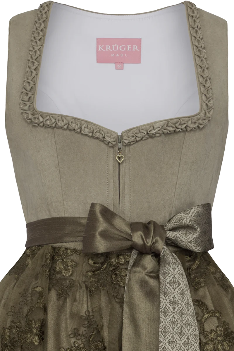Dirndl Mini mit Samt und Spitzenschürze
