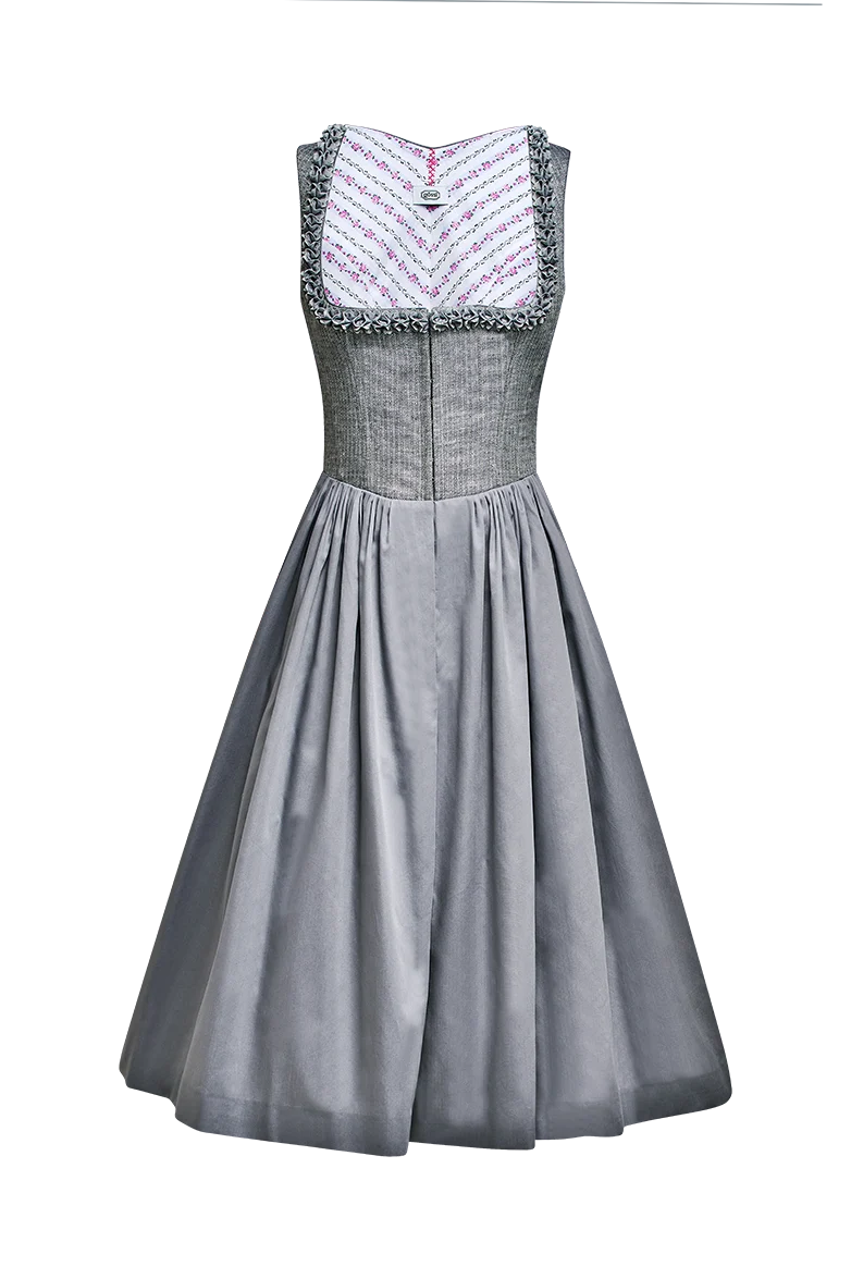 Dirndl mit Henndorfer Rüsche