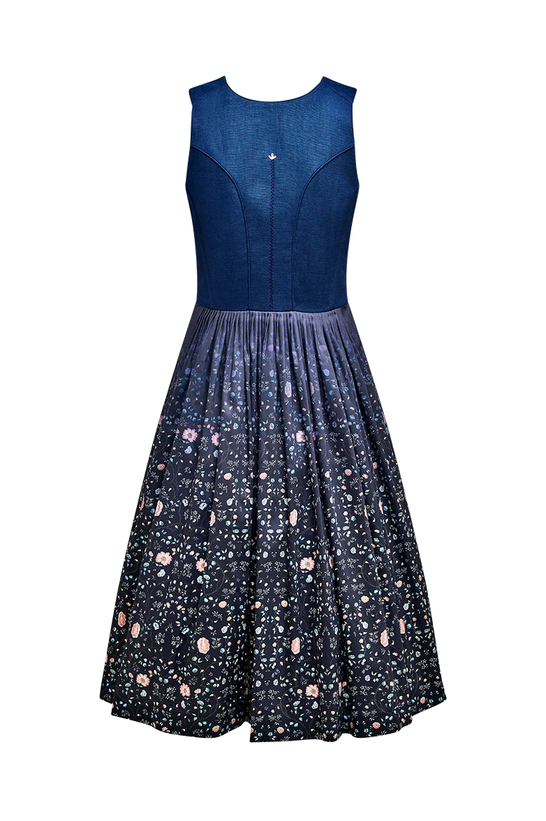 Dirndl mit elegantem Farbverlauf