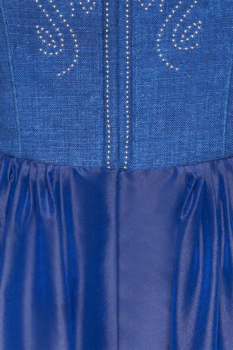 Blaudruck Dirndl mit Nieten besetzt