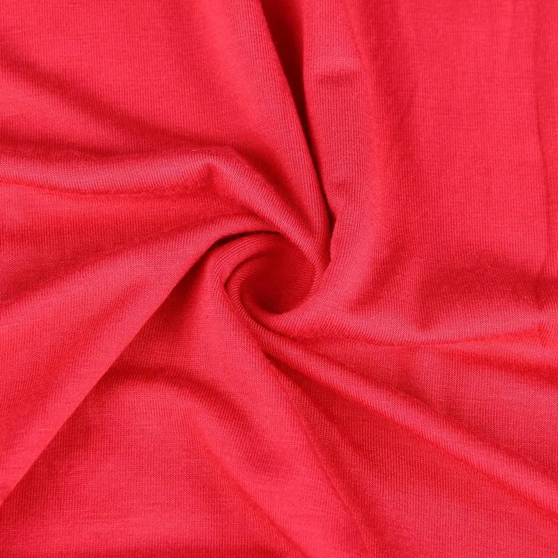 Rotes Nachthemd mit tiefem V-Ausschnitt und Spitzenabschluss – Spitzenbund, ausgestellter Rock und passendes Höschen-Set